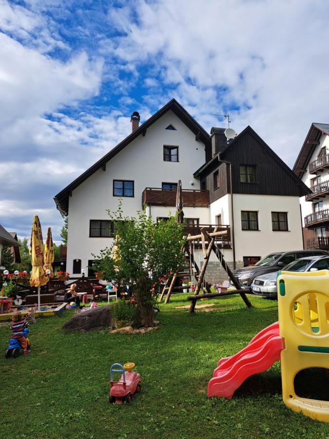 Hotel U Bernardyna à Harrachov Extérieur photo